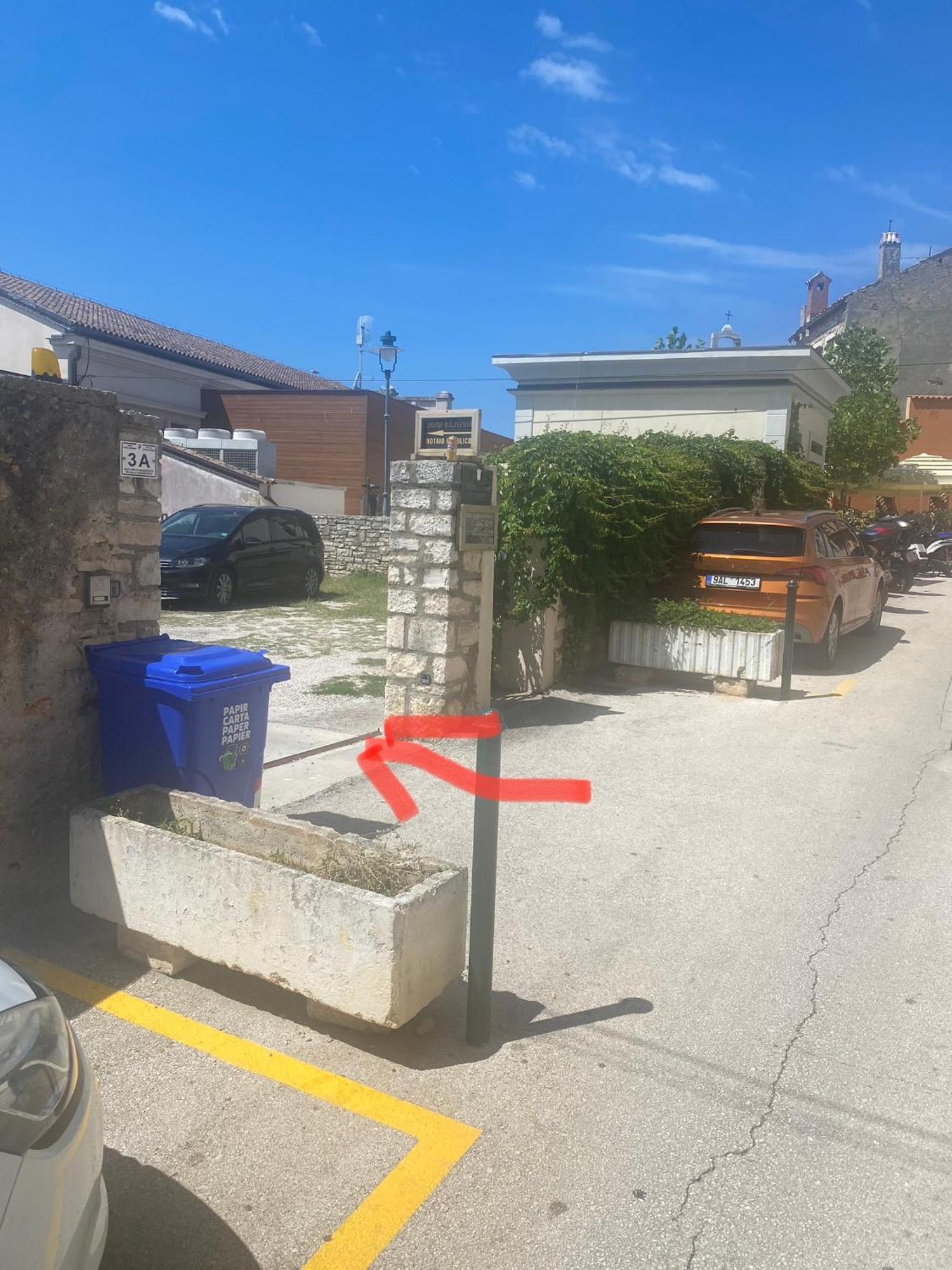Luka Apartament *