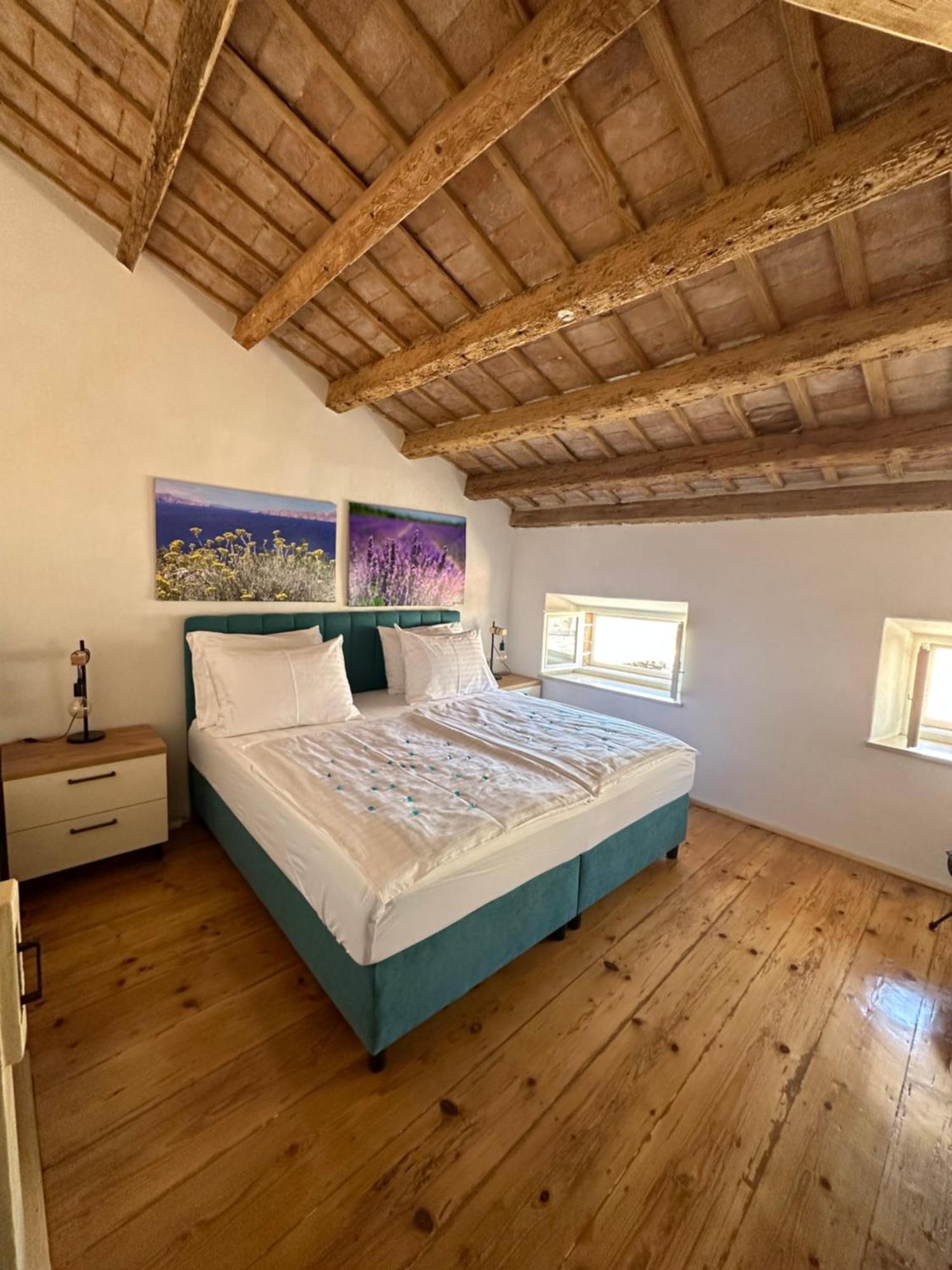 Luka Apartament *