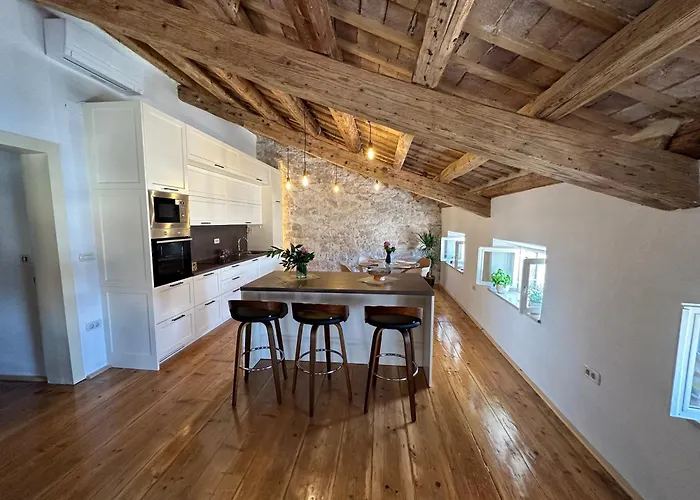 Apartment Luka